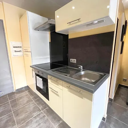 Jade A 100m De La Apartment Hyeres